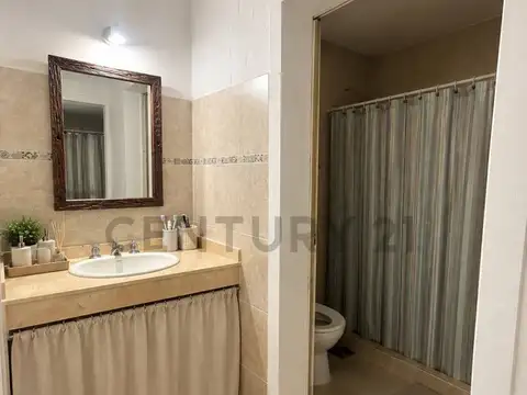 Departamento 4 ambientes con 2 baños