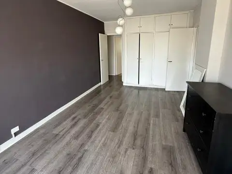 Sarmiento 900, Piso 2