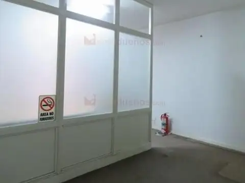 Oficina 3 ambientes con 1 baño