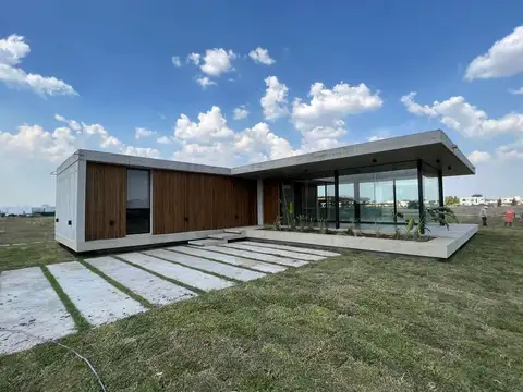 Casa en Venta en Canning, USD 220.000