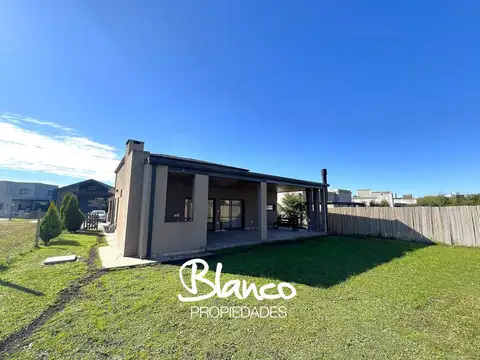 Casa  en Alquiler en Pilar del Este, Barrio Santa Elena, Pilar, G.B.A. Zona Norte