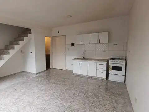 Liniers 1600, Piso 1
