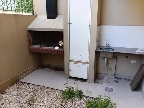 Casa en Alquiler en Villa Ballester, $ 2.200.000