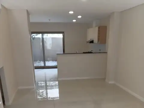 Hermosa residencia 4 ambientes suite de categoría  U.F 1