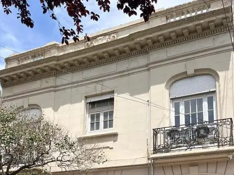 ALQUILER COMERCIAL DE CASA 12 AMBIENTES EN ALMAGRO