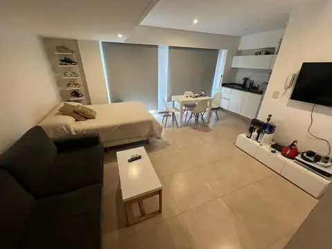 Paulina Rojas 300