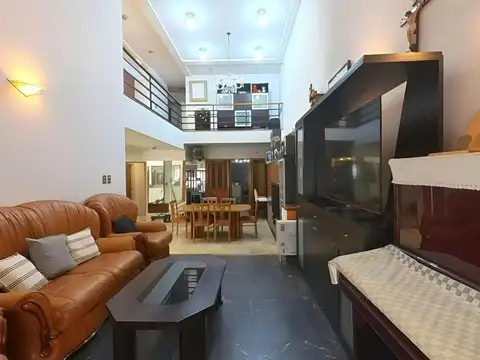 VENTA CASA CHALET 6 AMB. EN FLORESTA