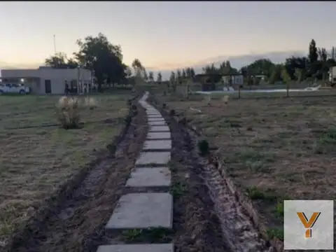 Casa en venta - 4 Dormitorios 4 Baños - 50.000Mts2 - Mendoza