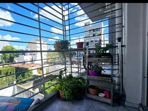 3 Amb con Cochera Cubierta y Baulera - 8 Años
