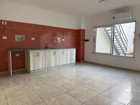 Depto Tipo Casa en Venta de 2 ambientes