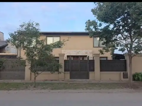Los Castaños 200