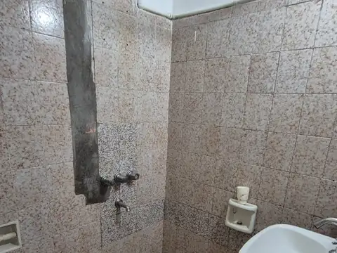 TIPO CASA 2 AMB EN PLANTA BAJA CON PATIO !