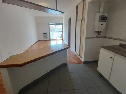 Excelente Monoambiente con Gran Cocina Baño completo Balcon