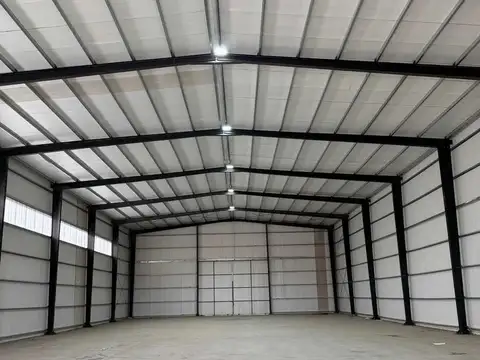 Alquiler de galpón  de 600m2 en Cordoba Capital Polo 52