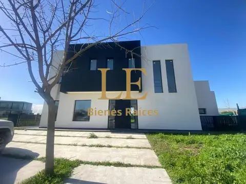Casa en Venta en Haras Santa María - El Molino, USD 245.000