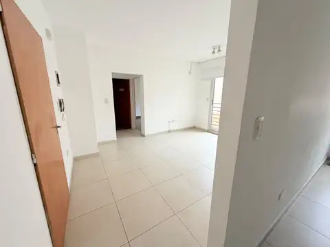 Del Temple 2700, Piso 1
