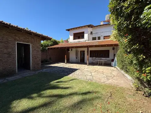 Casa en Venta con 1 cochera