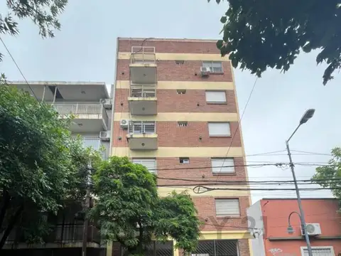 Avenida Presidente Perón 1800, Piso 2
