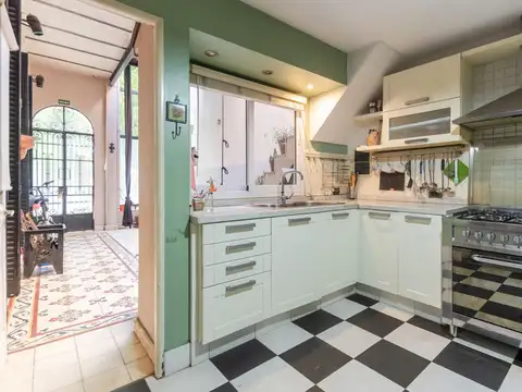 Casa Lote Propio 4 ambientes Saavedra Refaccionada