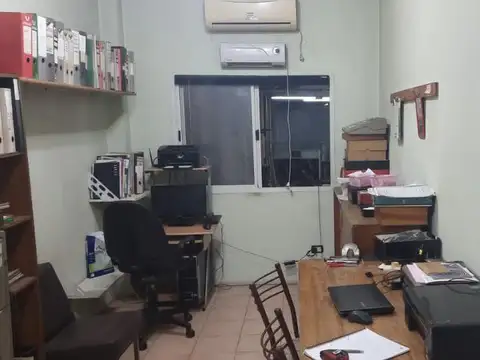 Galpon en Alquiler en Luis Guillon, $ 1.800.000