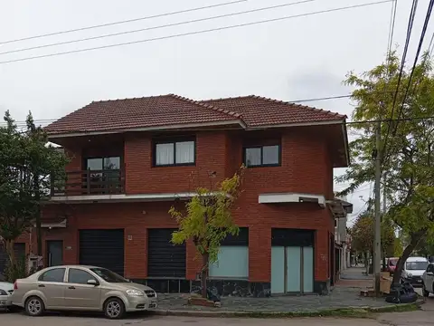 Casa en venta - 2 Dormitorios 4 Baños - Mar del Plata