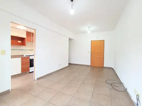Departamento en Alquiler en Floresta, $ 750.000