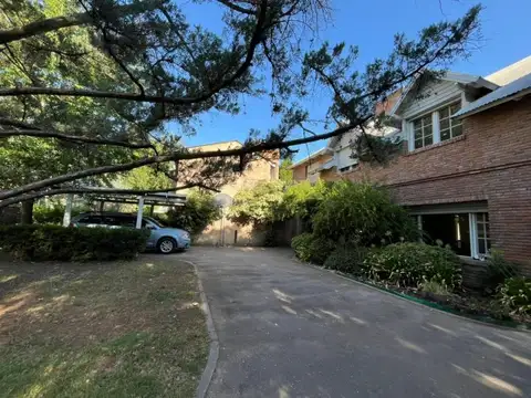Casa en Alquiler de 4 dormitorios