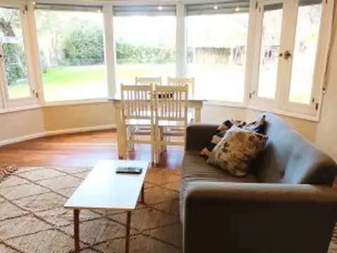 Casa 10 ambientes con 3 baños