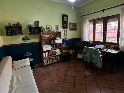 Casa en VENTA c/ jardin y pileta - OLIVOS