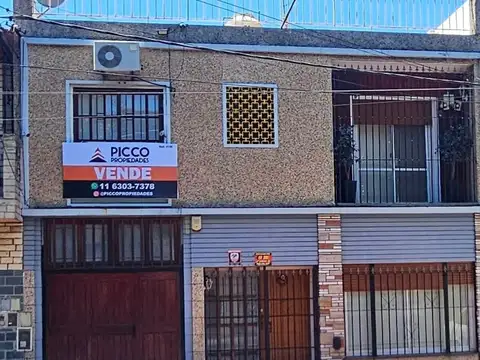 CASA 5 AMB CON FONDO Y GARAGE  