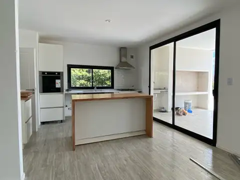 Casa en Venta al Oeste