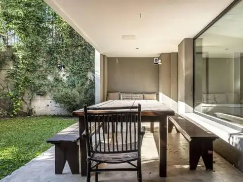 Casa 7 ambientes con 4 baños