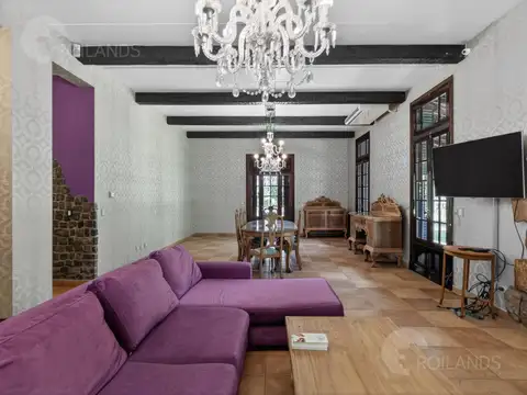 Casa en Venta con 3 cocheras