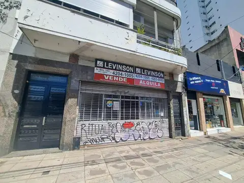 AVELLANEDA CENTRO  LOCAL SOBRE AVDA. MITRE TOTAL 150 m2