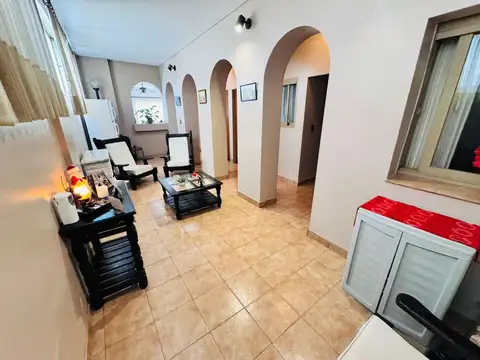 Depto Tipo Casa en Venta de 5 ambientes