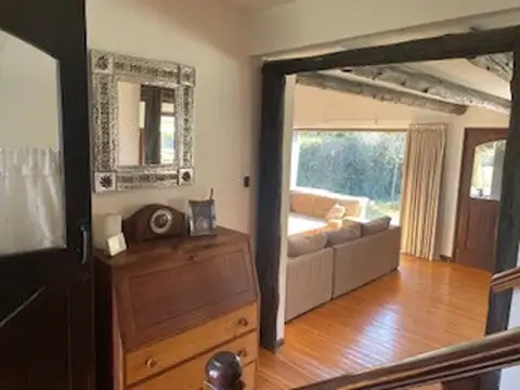 Abril Club de Campo Barrio El Lago