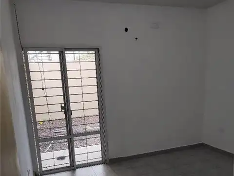 Departamento en Alquiler en Villa Rio Araza, $ 300.000