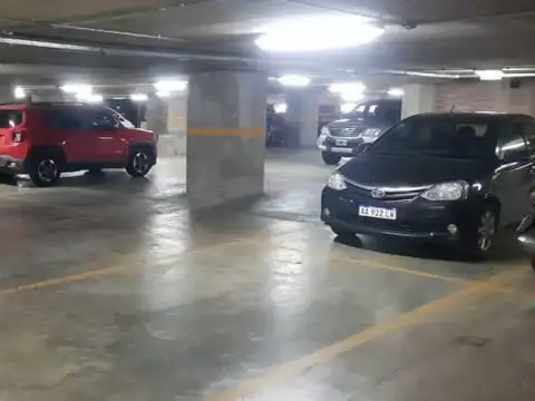 Excelente oportunidad - VENTA COCHERA - Molina Ciudad - BARRACAS