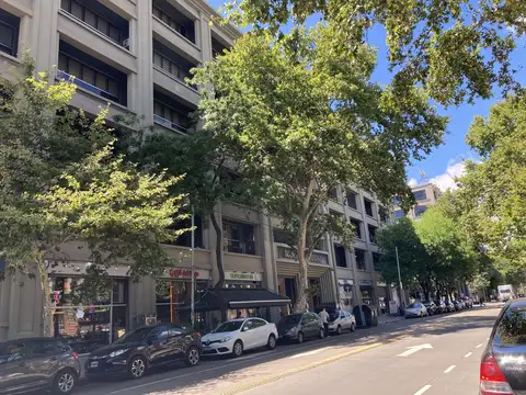 Excelente oportunidad - VENTA COCHERA - Molina Ciudad - BARRACAS