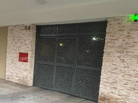 COCHERA EN AV MONROE / CONSTUYENTES