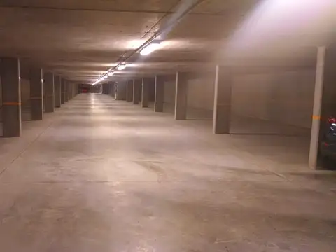 Cochera en Venta Cubierta