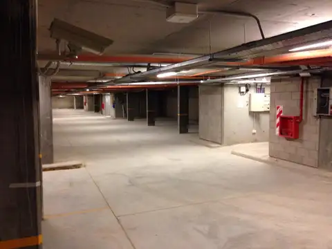 Cochera en Venta Fija