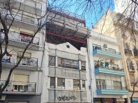 Edificio - Construcción de 7 Pisos Sin Terminar México 1800 Congreso 828,80 m²