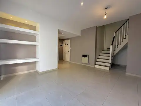 Depto Tipo Casa en Venta de 3 dormitorios