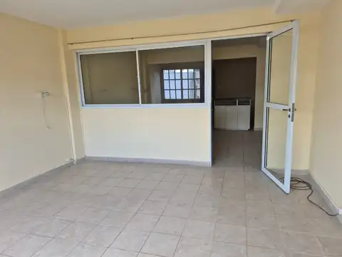ALQUILER - Oficina en Av. Belgrano al 600
