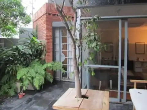 Casa 6 ambientes con 2 baños