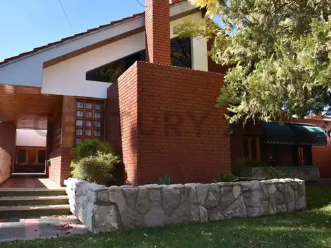 Casa en Venta de 4 dormitorios