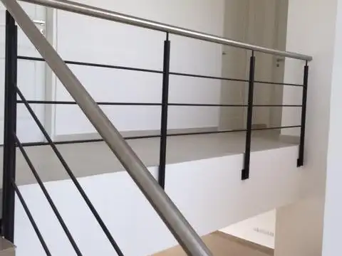 Casa de 3 dormitorios y dependencia