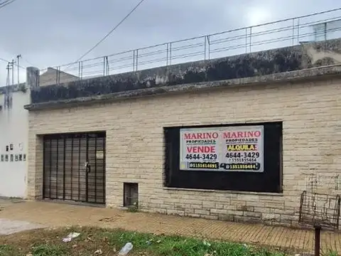 CIUDADELA. MANZONI AL 1000. CASA 4 AMB.A REFACCIONAR SOBRE L