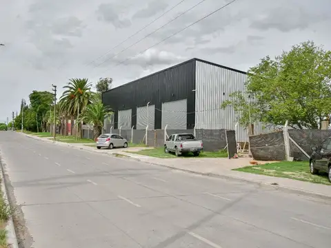 GALPON  DIVISIBLE/ LOCALES A LA VENTA EN LA PLATA